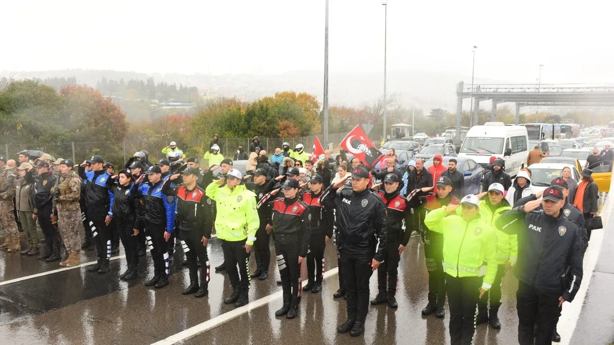Hayat durdu Türkiye Atatürk için ayağa kaldı