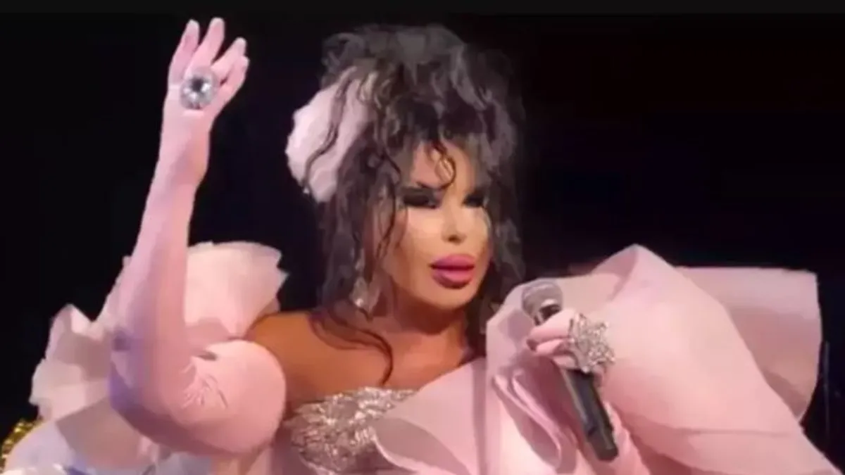 Bülent Ersoy konuk oyuncu olduğu filmde zombi kılığına girdi!