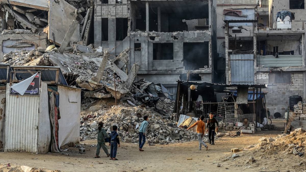 İsrail’in saldırıları altındaki Gazze’de can kaybı 46 bin 565’e yükseldi