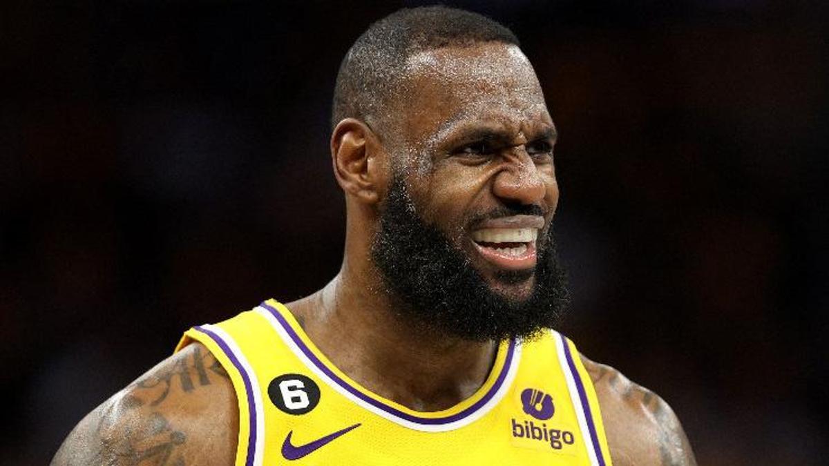 40 yaşındaki LeBron James yine tarihe geçti! Lakers’a triple-double’la maç kazandırdı…