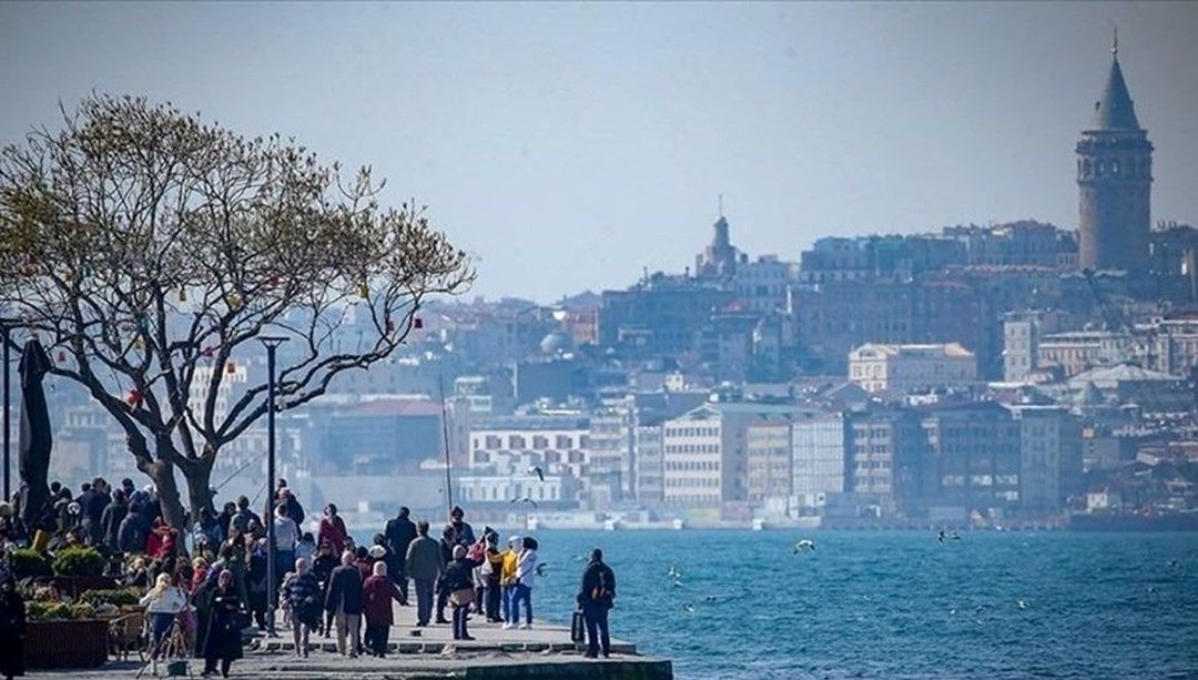 Sıcaklıklar 25 dereceyi zorlayacak: Türkiye, Cezayir’den gelen sıcak havanın etkisinde (Yeni haftada hava nasıl olacak?)